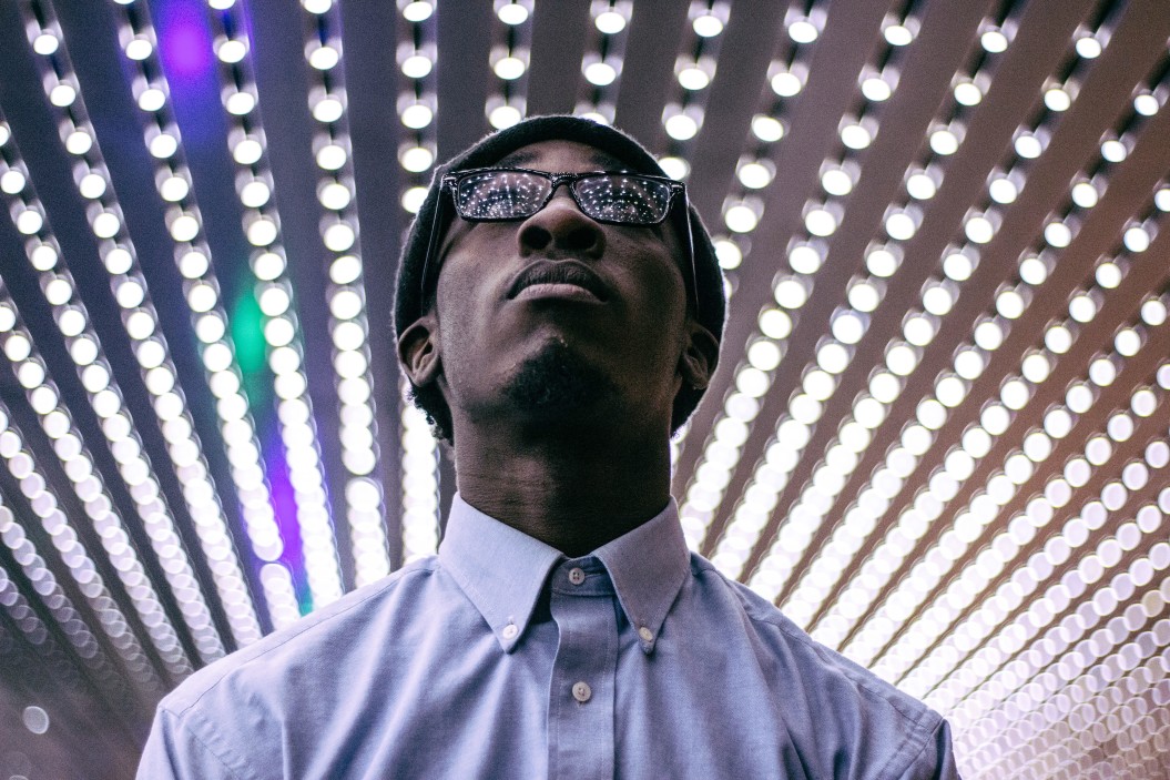 look-up-to-the-stars-and-never-give-up_t20_j1rddX